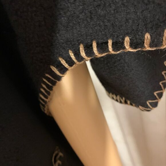 Felt Shawl Wrap Around With Two Front Pockets Oversized Black Gold Felt Nee - Picture 4 of 10